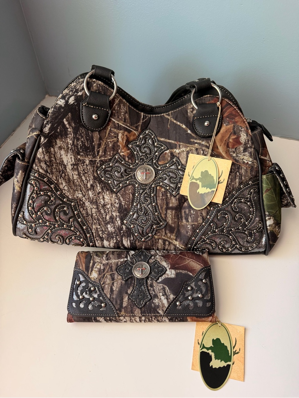 Mossy Oak camo cross handbag and wallet set NWT